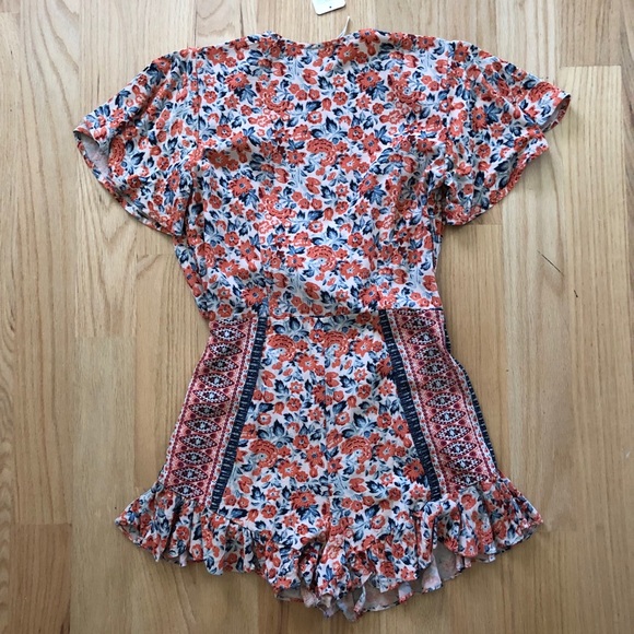Free People Tie Front Romper Size 4 NWT - Picture 2 of 2